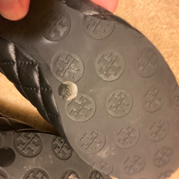 Tory Burch Maggie Black Quilted Pumps - Size 11 - Picture 10 of 13